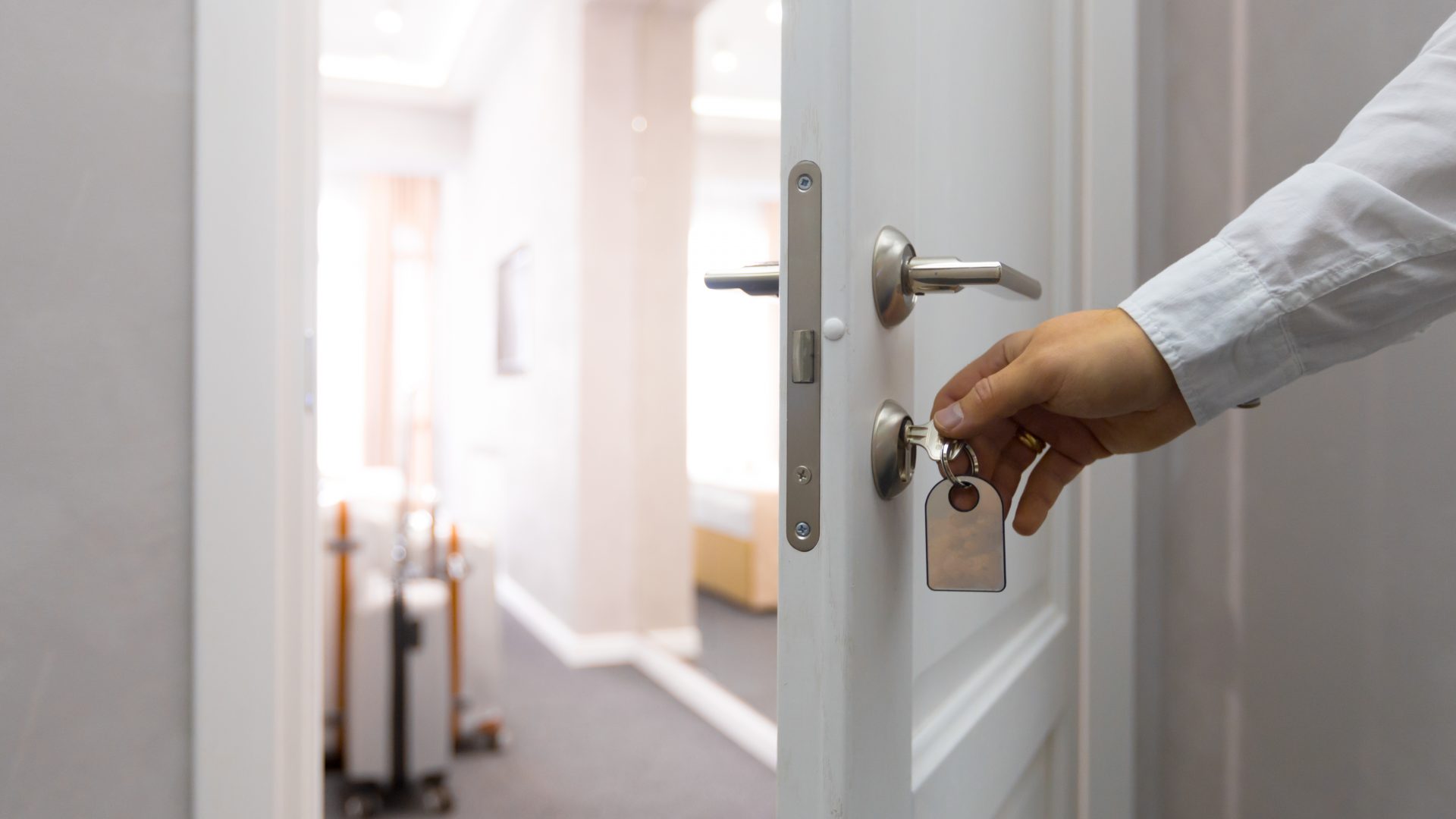 Opening a hotel door concept